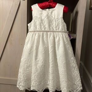 Blueberi boulevard girls white dress/gown size 6
